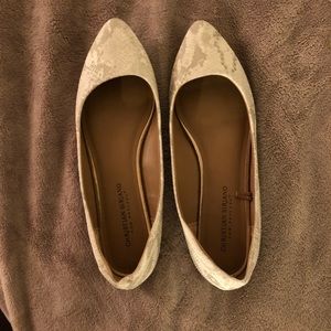 Christian Siriano flats-Grey and white snake print pattern.